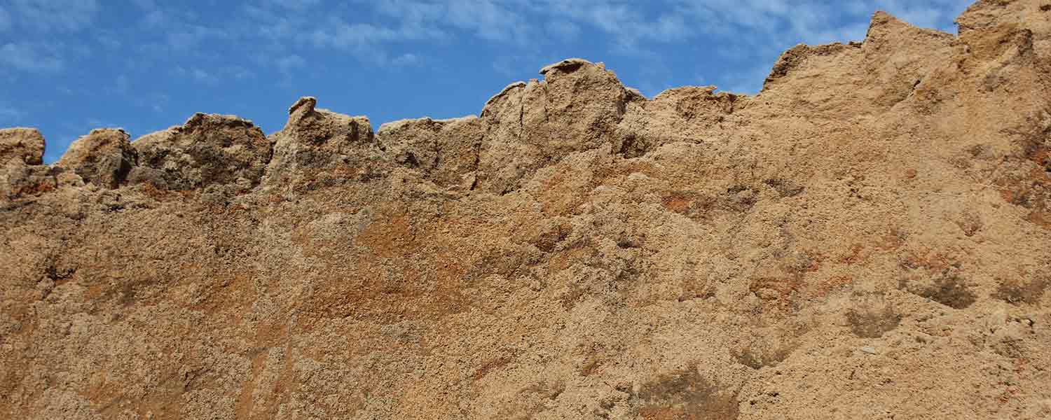 RECYCLING - SAND AND CLAY